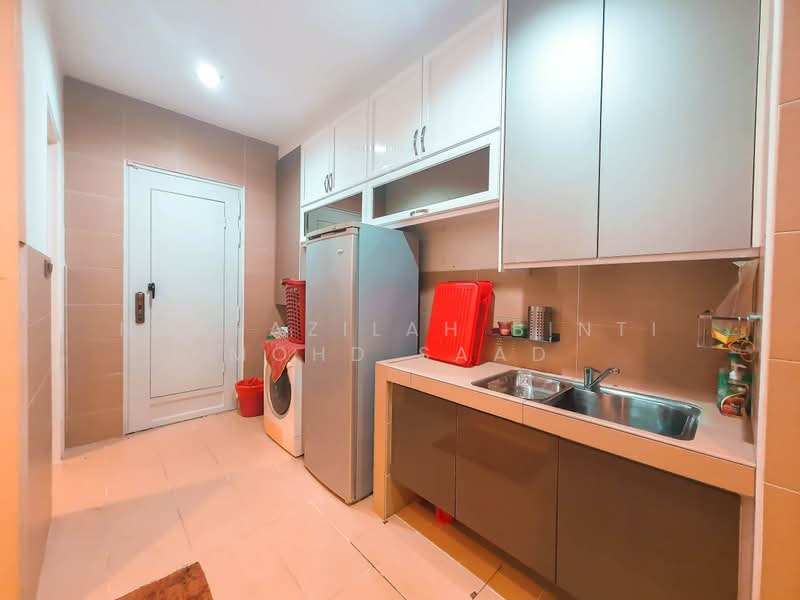 Semi-Detached House for Sale in Gombak (Kuala Lumpur) - Norfazilah Binti Mohd Saad - Kitchen - PropertyGuru.com.my