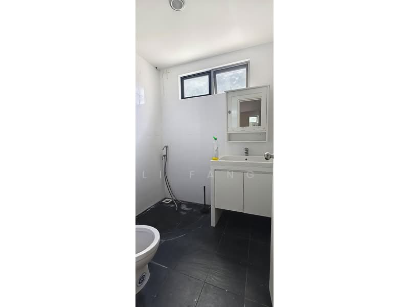 Townhouse for Rent in Ayer Itam (Penang) - Li Fang - Bathroom - PropertyGuru.com.my