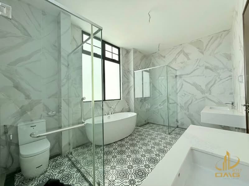 Semi-Detached House for Sale in Setia Eco Park (Setia Alam) - Lucas Ng - Bathroom - PropertyGuru.com.my
