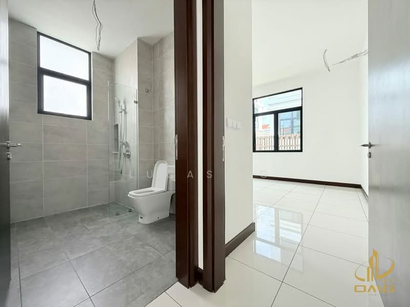 Semi-Detached House for Sale in Setia Eco Park (Setia Alam) - Lucas Ng - Bathroom - PropertyGuru.com.my