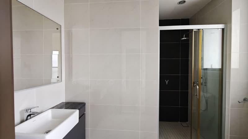 Condominium for Sale at Royal Strand @ Country Garden Danga Bay - Gucca Tay - Bathroom - PropertyGuru.com.my