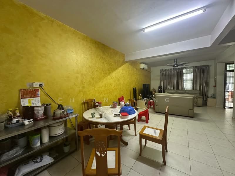 2-storey Terraced House for Sale in Taman Skudai Indah (Skudai) - Chuan Liang - Living Room - PropertyGuru.com.my