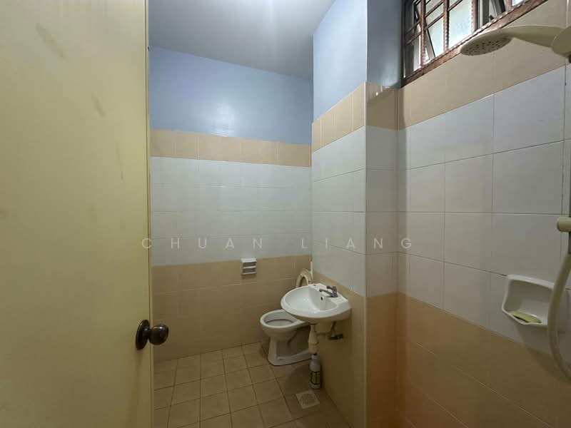 2-storey Terraced House for Sale in Taman Skudai Indah (Skudai) - Chuan Liang - Bathroom - PropertyGuru.com.my