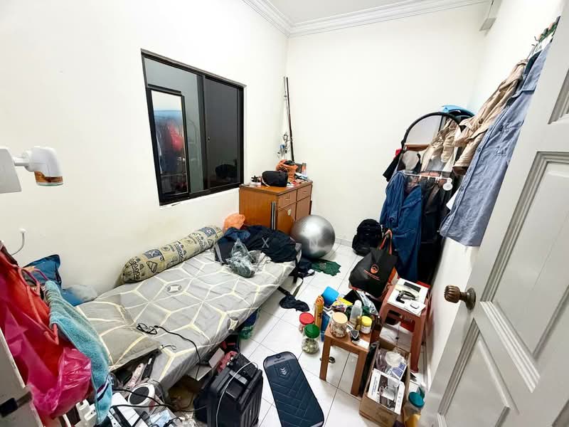 1-storey Terraced House for Sale in Taman Johor (Tampoi) - Max Ng - Bedroom - PropertyGuru.com.my