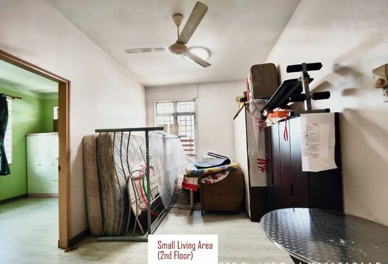 Rumah Berkembar untuk Dijual di Taman Bukit Kempas (Tampoi) - SASER TAN. - Living Room - PropertyGuru.com.my