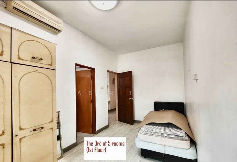 Rumah Berkembar untuk Dijual di Taman Bukit Kempas (Tampoi) - SASER TAN. - Bedroom - PropertyGuru.com.my