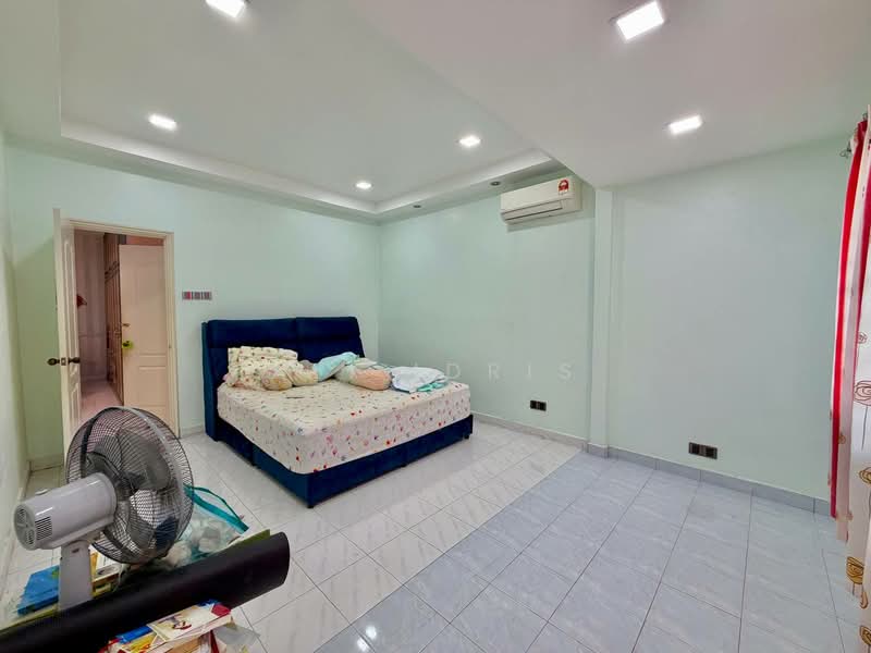 Bungalow for Sale in Bandar Teknologi Kajang (Kajang) - Ali Idris - Bedroom - PropertyGuru.com.my