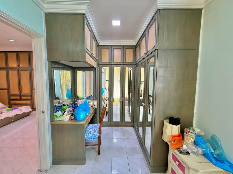 Bungalow for Sale in Bandar Teknologi Kajang (Kajang) - Ali Idris - Bedroom - PropertyGuru.com.my