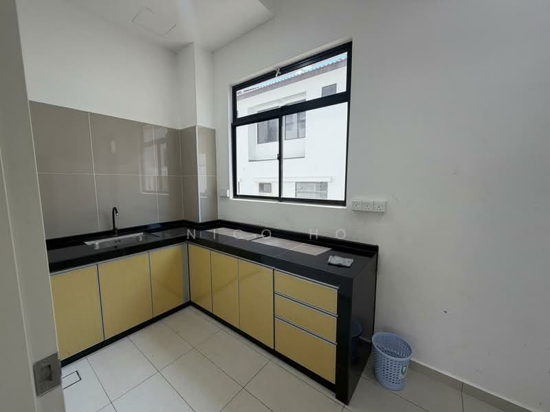 Rumah Teres untuk Disewa di Taman Desa Tebrau (Tebrau) - Nico Ho - Kitchen - PropertyGuru.com.my
