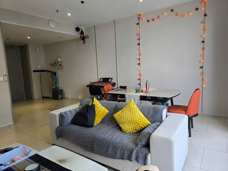 Servis Apartment untuk Dijual di Hill10 Residence @ i-City - Pek Yee Ang - Living Room - PropertyGuru.com.my
