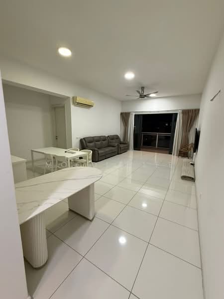 Kondominium untuk Disewa di The LIGHT COLLECTION I - Mocole Lee - Living Room - PropertyGuru.com.my