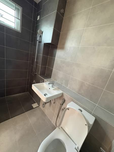 2-storey Terraced House for Sale in Bandar Baru Bangi (Selangor) - Ahamadi Sabir - Bathroom - PropertyGuru.com.my