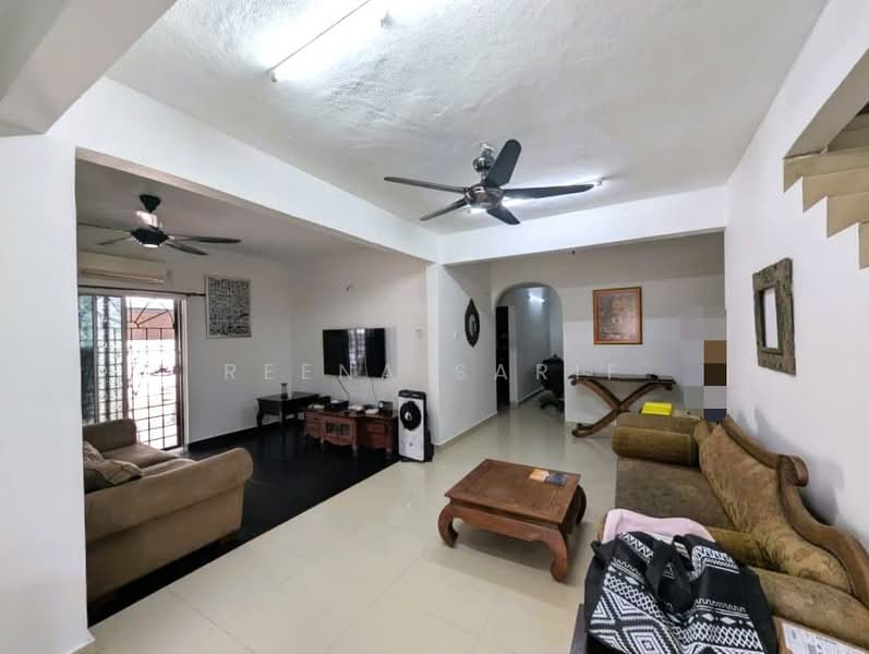 Rumah Berkembar untuk Dijual di Kota Damansara (Selangor) - Reena Sarif - Living Room - PropertyGuru.com.my