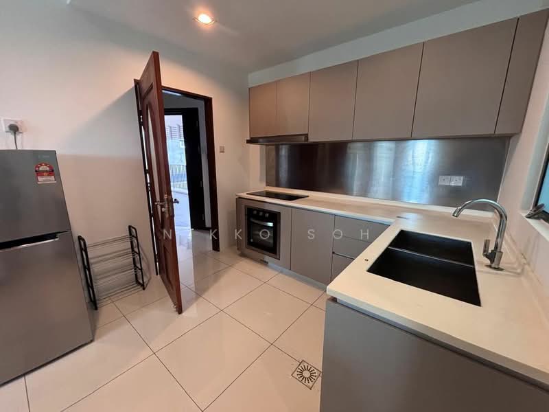Service Residence for Rent at Crescent Bay Suites (Teluk Bayu) - Nikko Soh - Kitchen - PropertyGuru.com.my