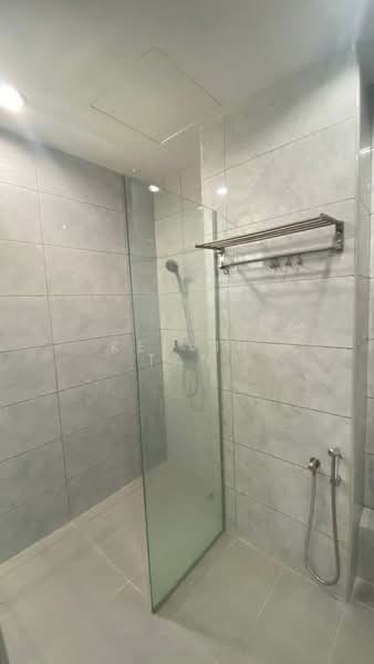 Apartment for Sale at Mawar Apartment - Kelvin Tan - Bathroom - PropertyGuru.com.my