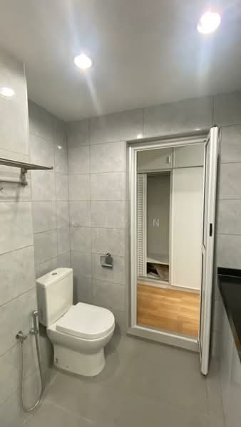 Apartment for Sale at Mawar Apartment - Kelvin Tan - Bathroom - PropertyGuru.com.my