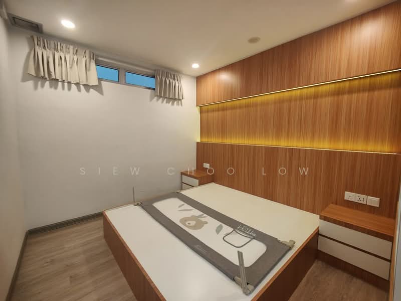 2-storey Terraced House for Sale in Bukit Beruang (Bukit Baru) - Mary Low - Bedroom - PropertyGuru.com.my