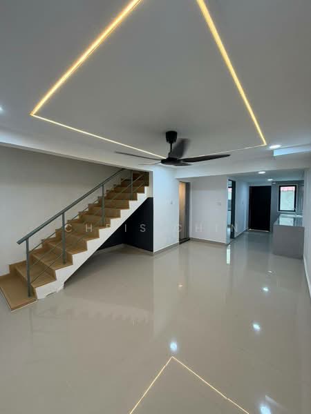 Rumah Teres 2 Tingkat untuk Dijual di Taman Johor Jaya (Johor Bahru) - Chris Chin - Living Room - PropertyGuru.com.my