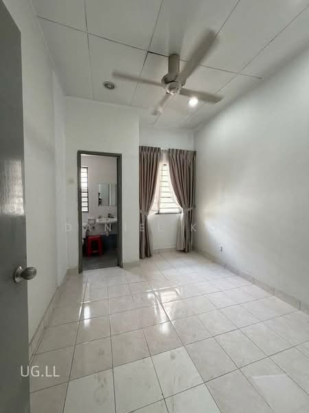 Rumah Teres 2 Tingkat untuk Dijual di Bandar Botanic (Klang) - Daniel Kok - Bathroom - PropertyGuru.com.my
