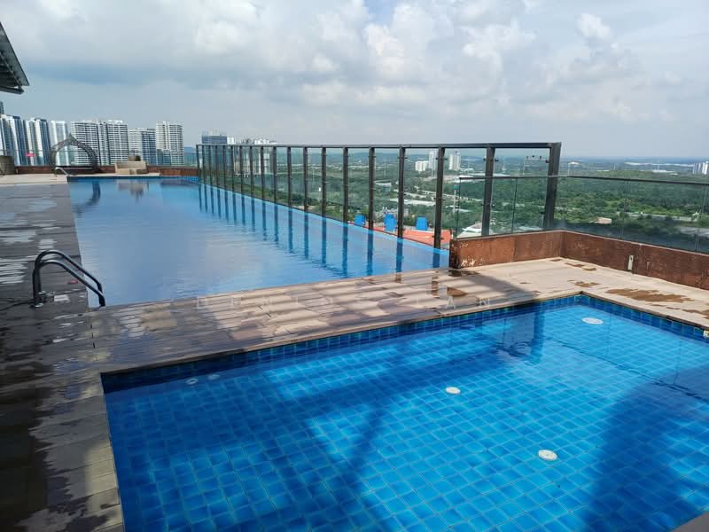 Servis Apartment untuk Disewa di Afiniti Residences - Denice Tan - Pool - PropertyGuru.com.my