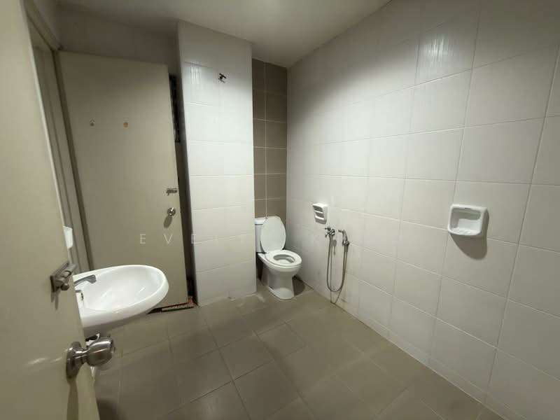 Rumah Teres 2 Tingkat untuk Dijual di Kota Emerald (Rawang) - Evelyn Khoo - Bathroom - PropertyGuru.com.my
