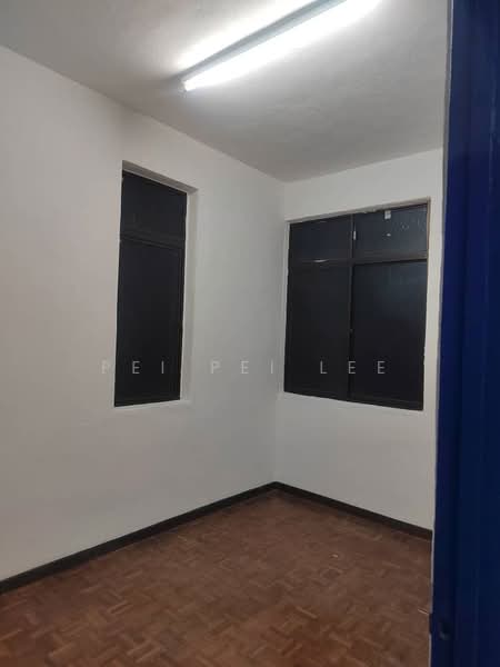 Flat for Sale at Taman Sri Setia - Pei Pei Lee - Interior - PropertyGuru.com.my