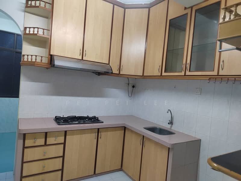 Flat for Sale at Taman Sri Setia - Pei Pei Lee - Kitchen - PropertyGuru.com.my
