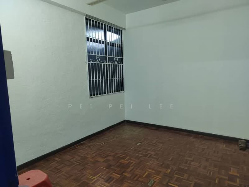 Flat for Sale at Taman Sri Setia - Pei Pei Lee - Interior - PropertyGuru.com.my
