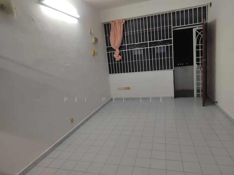Flat for Sale at Taman Sri Setia - Pei Pei Lee - Interior - PropertyGuru.com.my