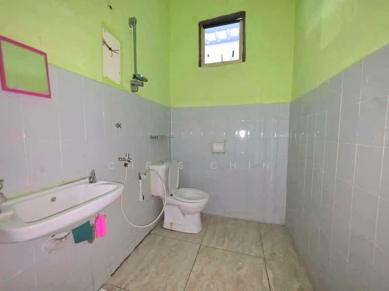 Terraced House for Sale in Taman Megah Ria (Masai) - Chris Chin - Bathroom - PropertyGuru.com.my