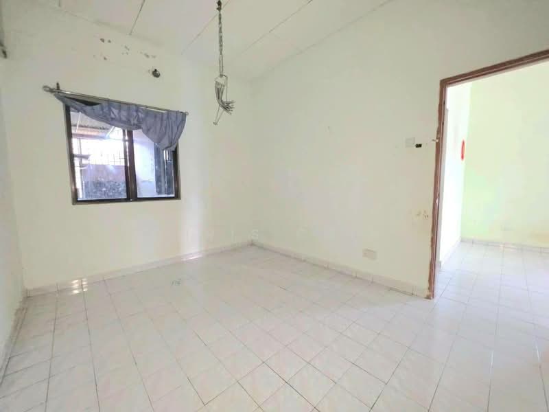 Terraced House for Sale in Taman Megah Ria (Masai) - Chris Chin - PropertyGuru.com.my