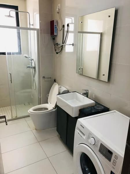 Condominium for Rent at Amberside @ Country Garden Danga Bay - Lucas Lee - Bathroom - PropertyGuru.com.my