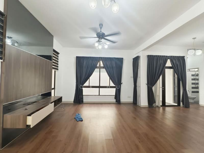 Cluster House for Sale in Taman Adda Heights (Tebrau) - Kok Hui - Living Room - PropertyGuru.com.my