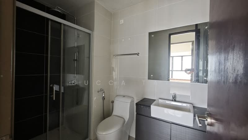 Condominium for Sale at Bay Point @ Country Garden Danga Bay - Gucca Tay - Bathroom - PropertyGuru.com.my