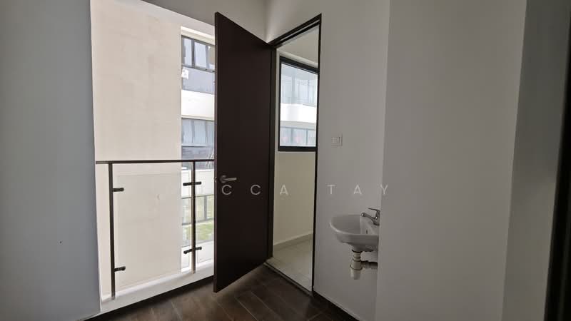 Condominium for Sale at Bay Point @ Country Garden Danga Bay - Gucca Tay - Balcony - PropertyGuru.com.my