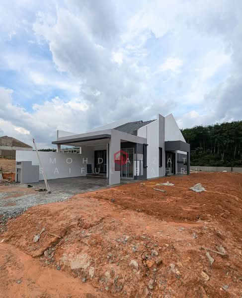 1-storey Terraced House for Sale in Bandar Puteri Bangi (Bangi) - Mohd Aizat Saiful Bahri - Exterior - PropertyGuru.com.my