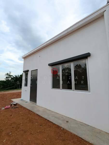 1-storey Terraced House for Sale in Bandar Puteri Bangi (Bangi) - Mohd Aizat Saiful Bahri - Exterior - PropertyGuru.com.my