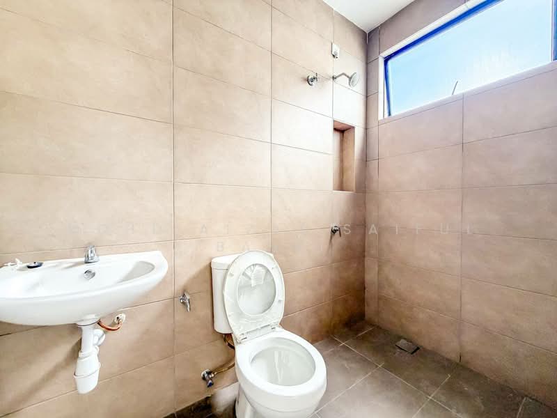 2-storey Terraced House for Sale in Kajang (Selangor) - Mohd Aizat Saiful Bahri - Bathroom - PropertyGuru.com.my