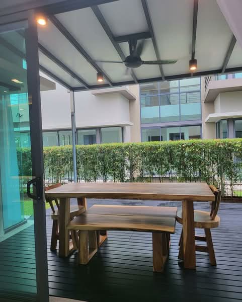 Rumah Berkembar untuk Dijual di Leisure Farm (Gelang Patah) - Wee Howe - Exterior - PropertyGuru.com.my
