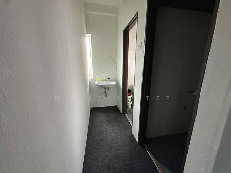Kedai / Pejabat untuk Disewa di Taman Bayu Perdana (Klang) - Michelle Tee - Interior - PropertyGuru.com.my
