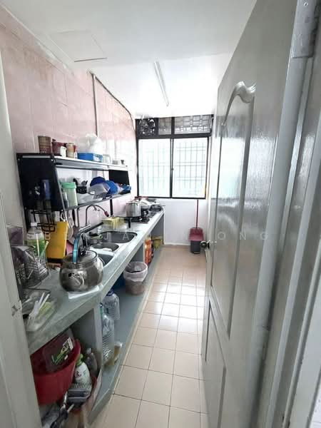 Pangsapuri untuk Dijual di Desa Skudai Apartment - Benjamin Ong - Kitchen - PropertyGuru.com.my