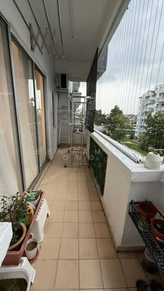 Pangsapuri untuk Dijual di Desa Skudai Apartment - Benjamin Ong - Balcony - PropertyGuru.com.my