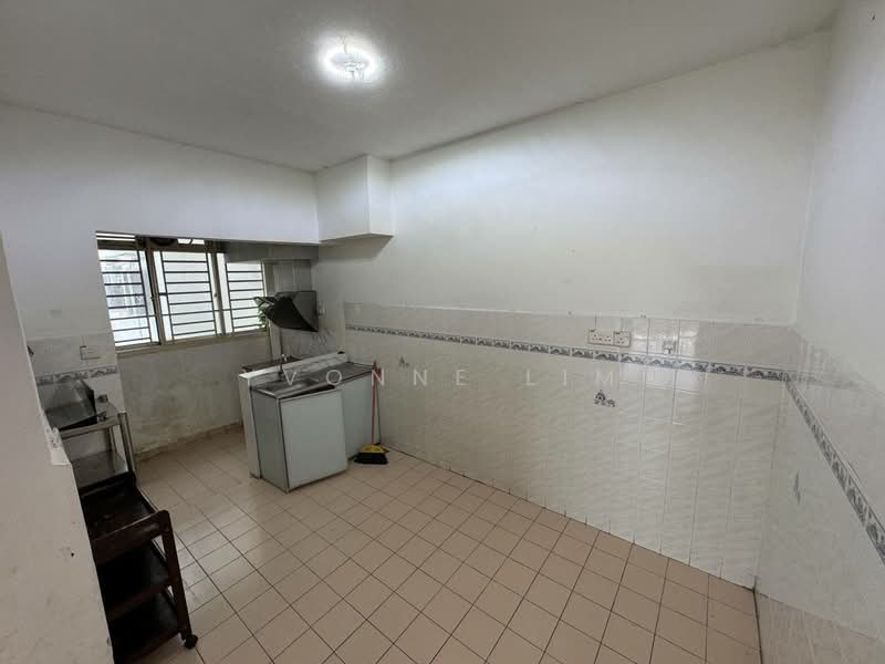 Condominium for Sale at Selesa Puteri Condominium - Yvonne Lim - Kitchen - PropertyGuru.com.my