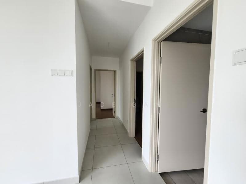 Kediaman Servis untuk Dijual di The Tropika - Jade Gan - Corridor - PropertyGuru.com.my