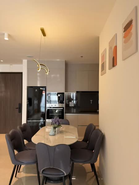 Servis Apartment untuk Disewa di Marriott Residence @ Gurney - Shirley Teh - Dining Room - PropertyGuru.com.my