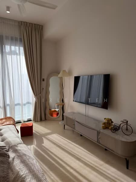 Servis Apartment untuk Disewa di Marriott Residence @ Gurney - Shirley Teh - Living Room - PropertyGuru.com.my
