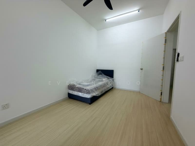 2-storey Terraced House for Sale in Bandar Gamuda Gardens (Rawang) - Evelyn Khoo - Bedroom - PropertyGuru.com.my