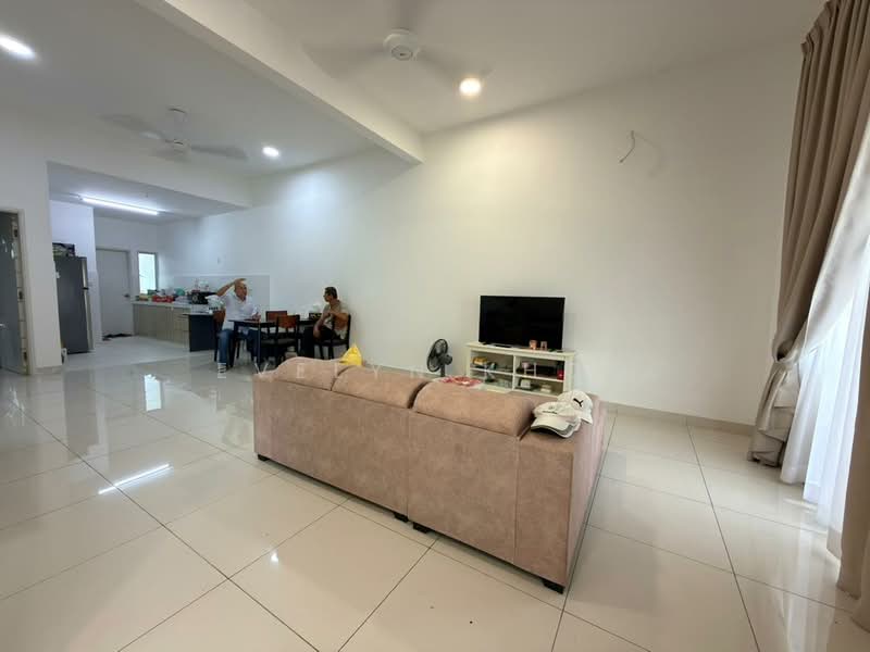 2-storey Terraced House for Sale in Bandar Gamuda Gardens (Rawang) - Evelyn Khoo - Living Room - PropertyGuru.com.my