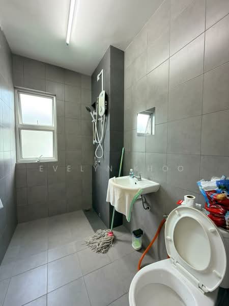 2-storey Terraced House for Sale in Bandar Gamuda Gardens (Rawang) - Evelyn Khoo - Bathroom - PropertyGuru.com.my