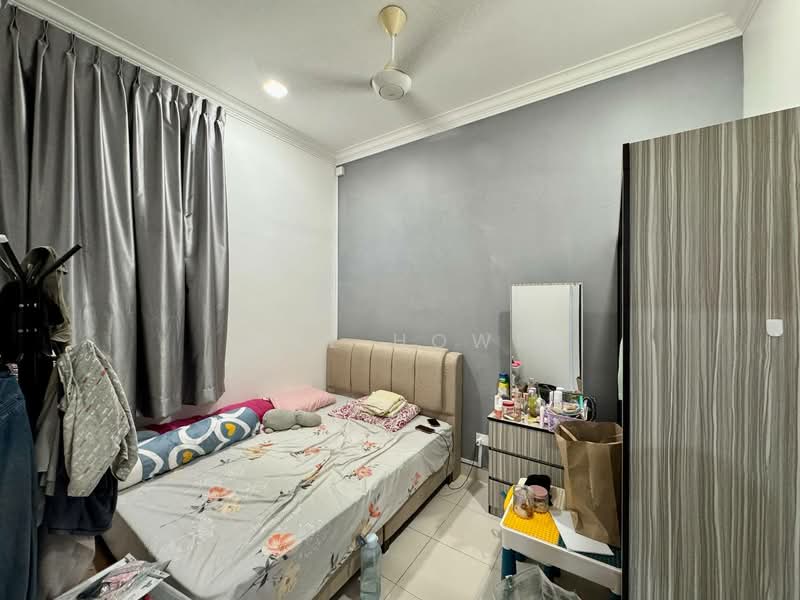 Rumah Teres 2 Tingkat untuk Dijual di Taman Seri Austin (Tebrau) - Wee Howe - Bedroom - PropertyGuru.com.my